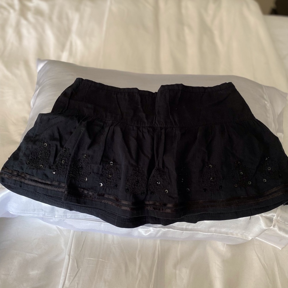 Skirt - Picture 2 of 3
